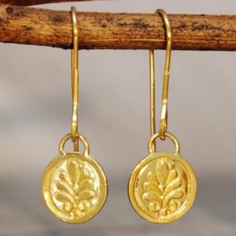 Vintage Charm Embossed Golden  - Vintage Collectible Coins 리뷰 및 가격