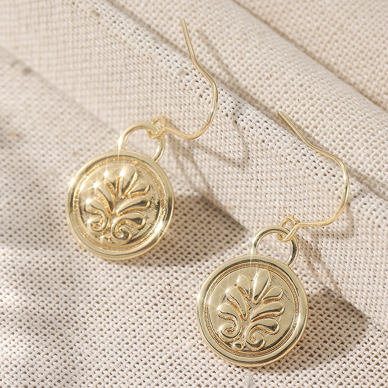 Vintage Charm Embossed Golden  - Vintage Collectible Coins 리뷰 및 가격